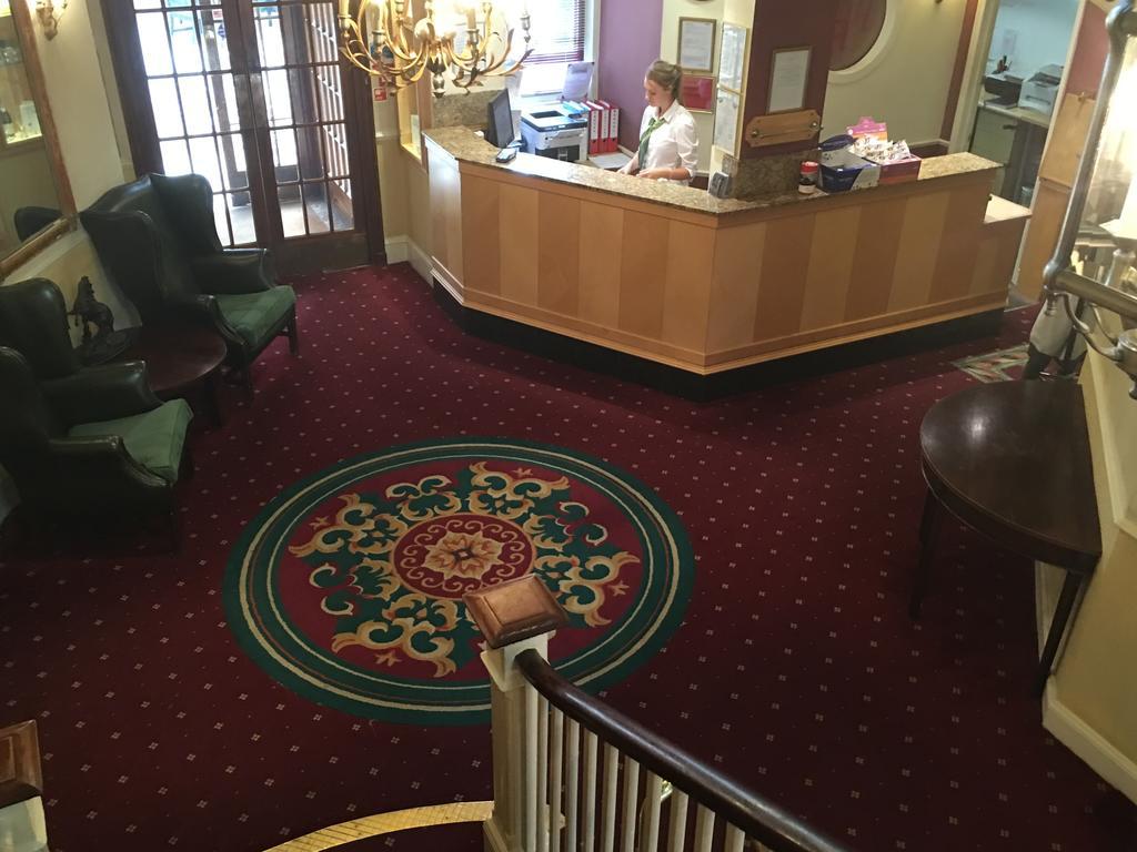 The Rutland Arms Hotel 纽马基特 外观 照片