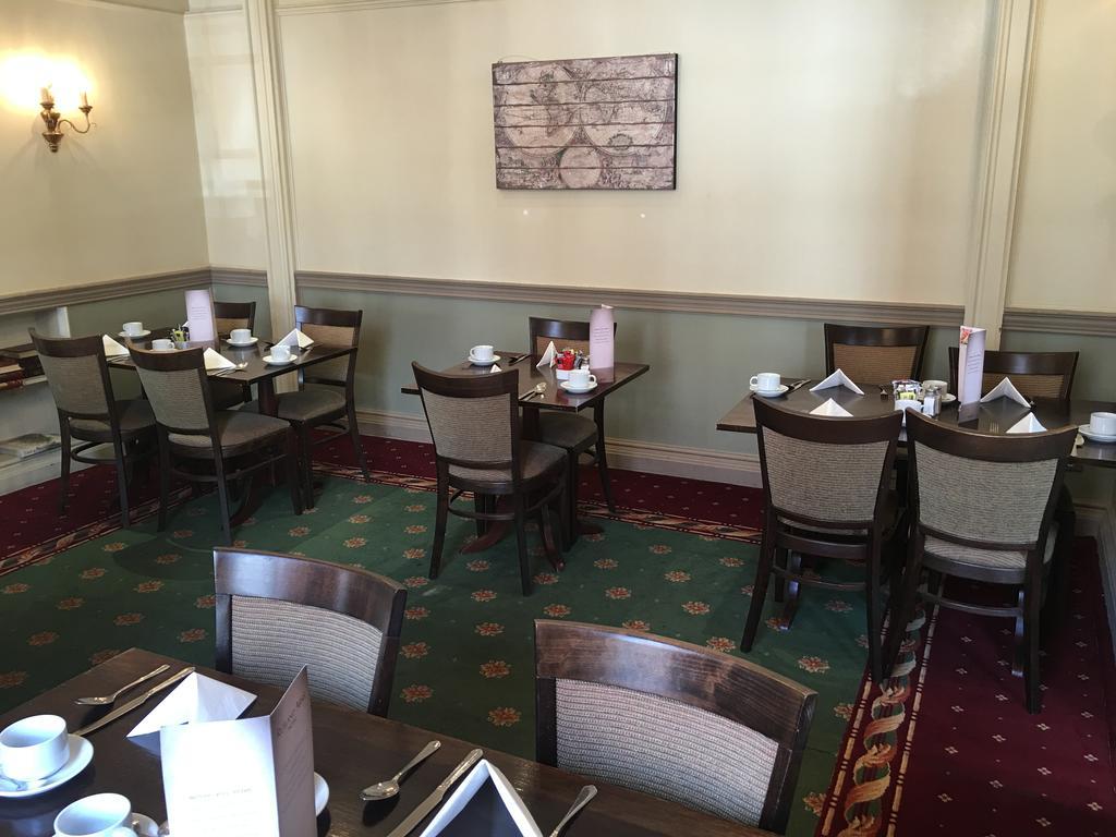 The Rutland Arms Hotel 纽马基特 外观 照片