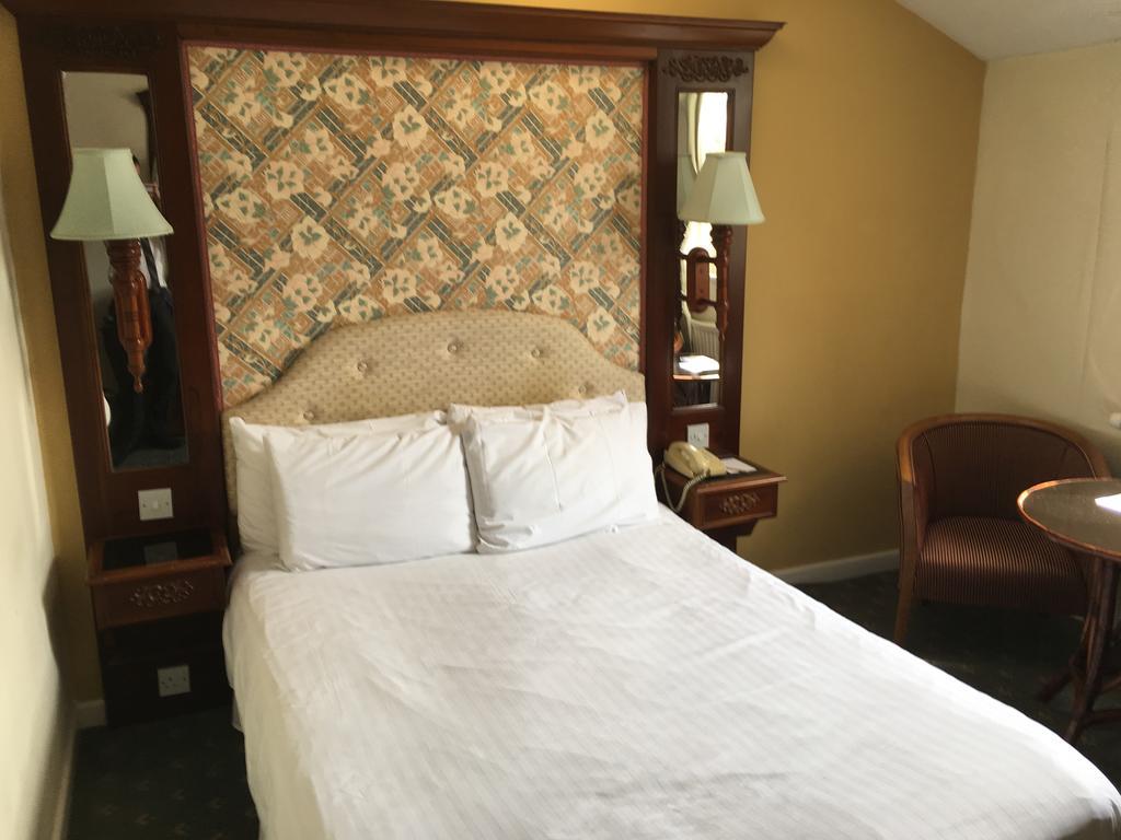 The Rutland Arms Hotel 纽马基特 外观 照片