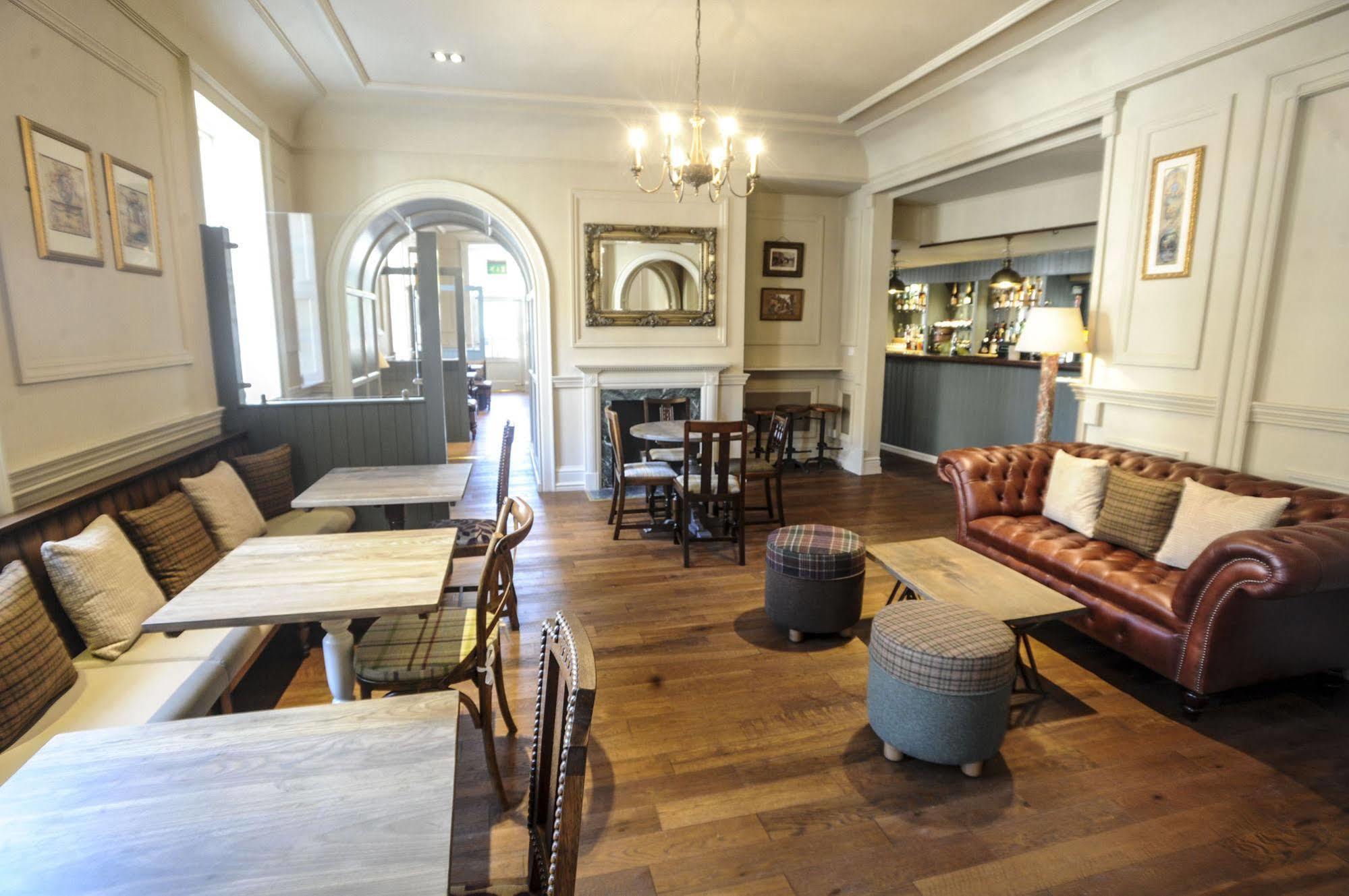The Rutland Arms Hotel 纽马基特 外观 照片