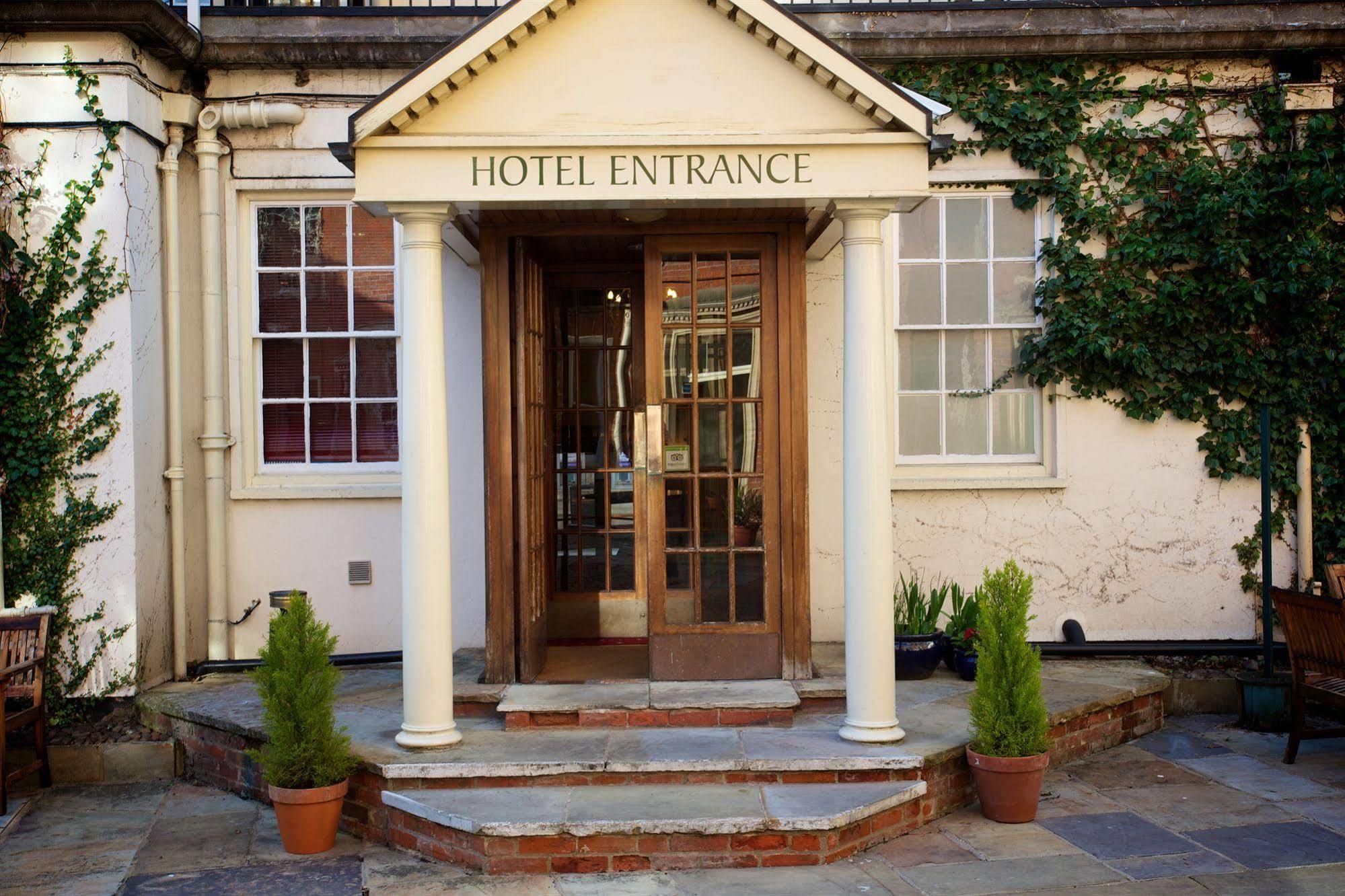 The Rutland Arms Hotel 纽马基特 外观 照片