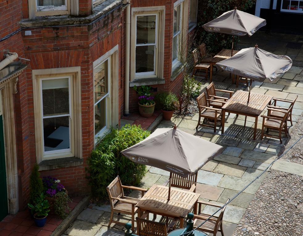 The Rutland Arms Hotel 纽马基特 外观 照片
