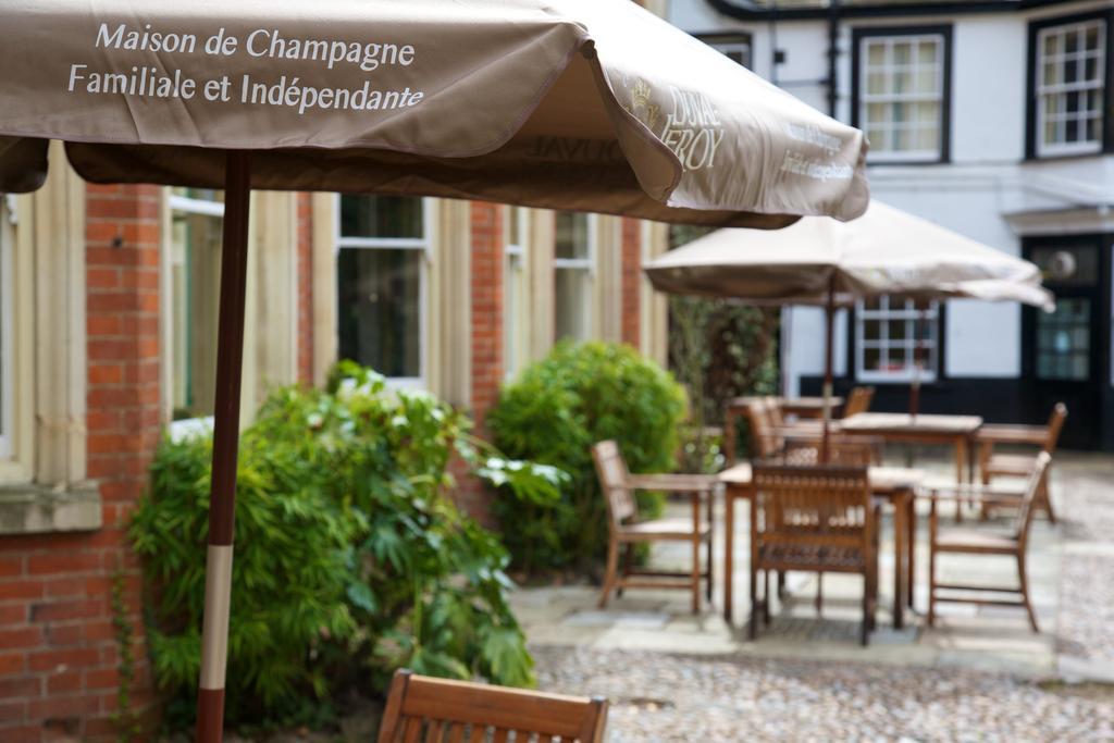 The Rutland Arms Hotel 纽马基特 外观 照片